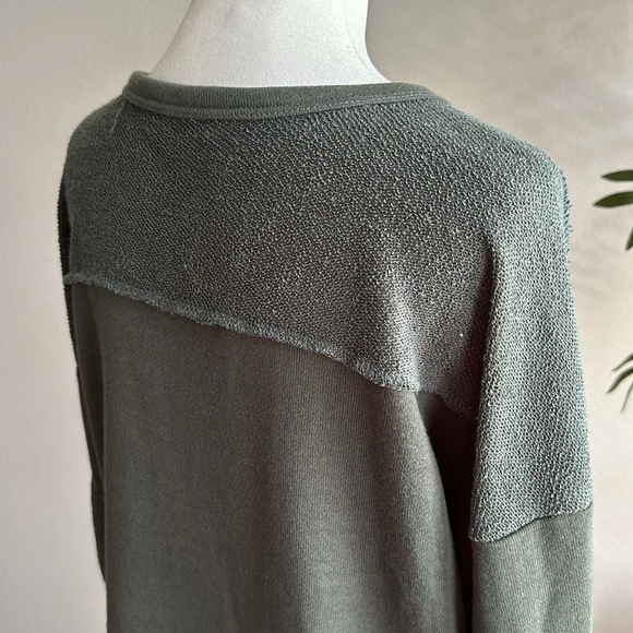 Lightweight French Terry Hunter Green Long Sleeve Top - Picture 9 of 10